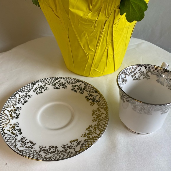 Silver and white tea set - Picture 8 of 10